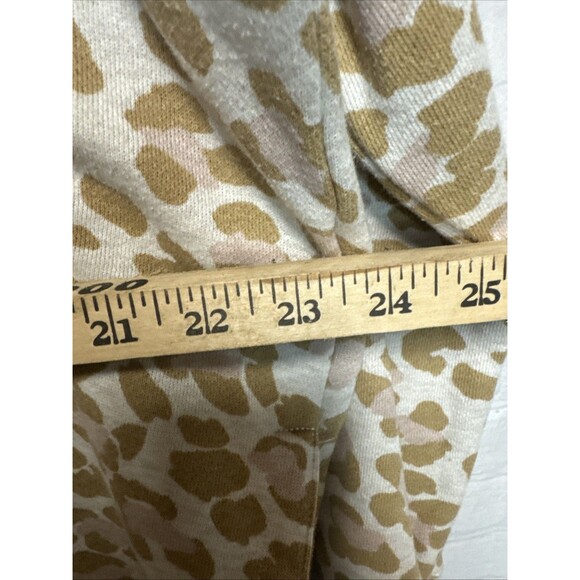Aerie Sweatshirt Size M Leopard Animal Print Quilted Design On Front Oversized - Picture 9 of 10